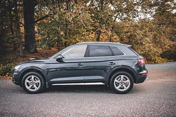 Audi Q5 2018 photo 2