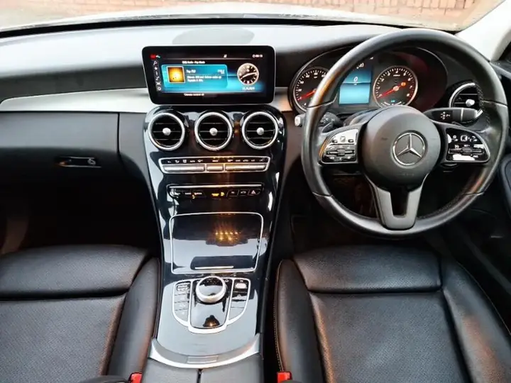 Mercedes-Benz C-Class 2018 photo 3
