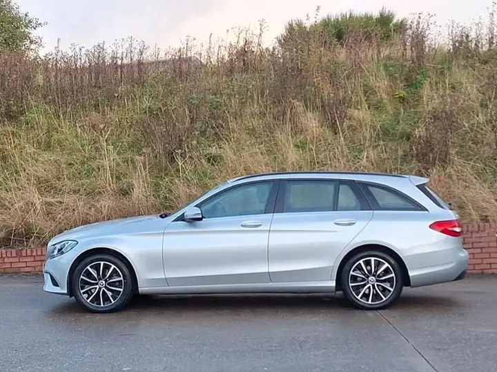 Mercedes-Benz C-Class 2018 photo 4