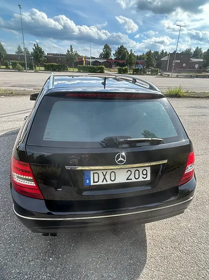 Mercedes-Benz C180 2012 photo 2