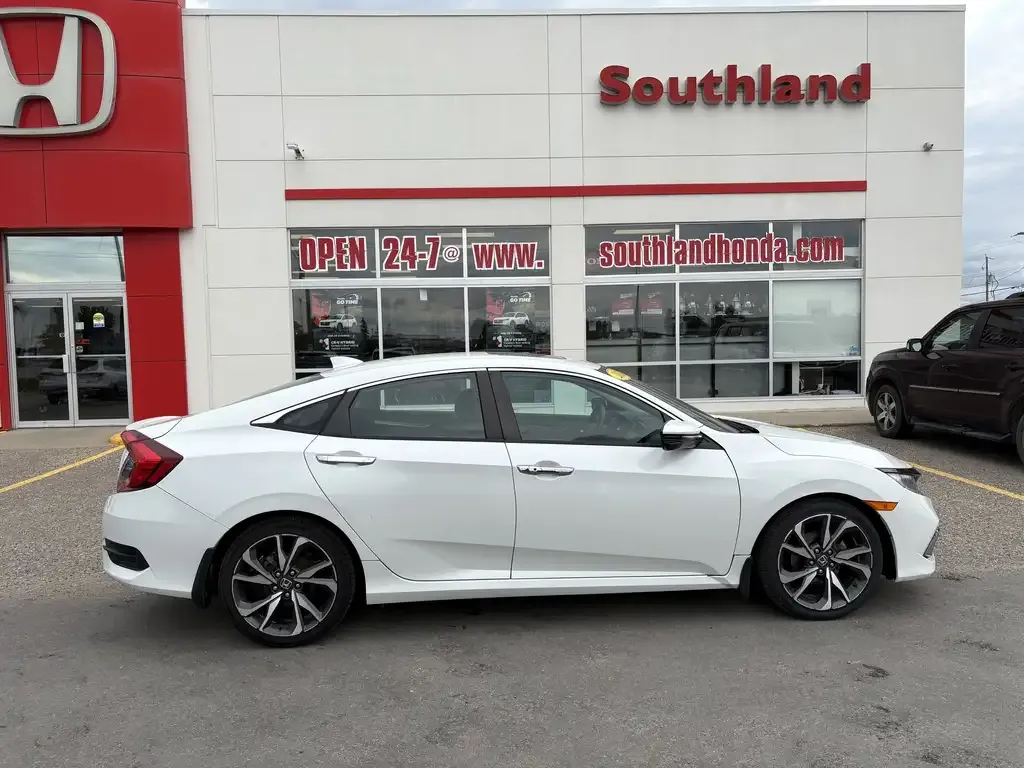 Honda Civic 2021 photo 3