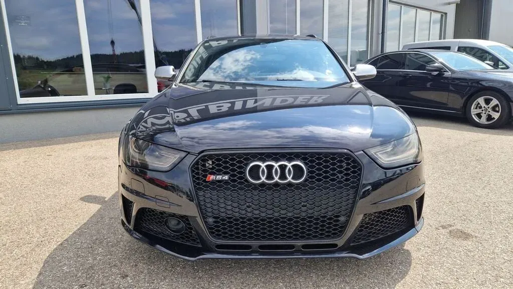 Audi A4 2012 photo 2