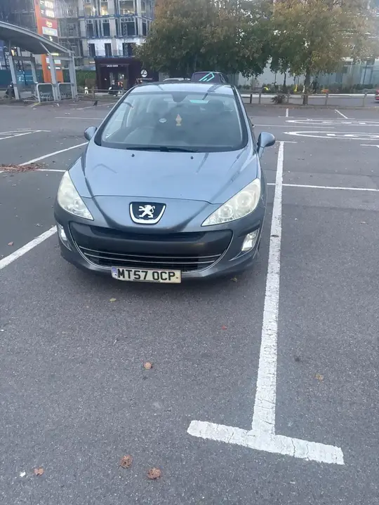 Peugeot 308 2008 photo 2