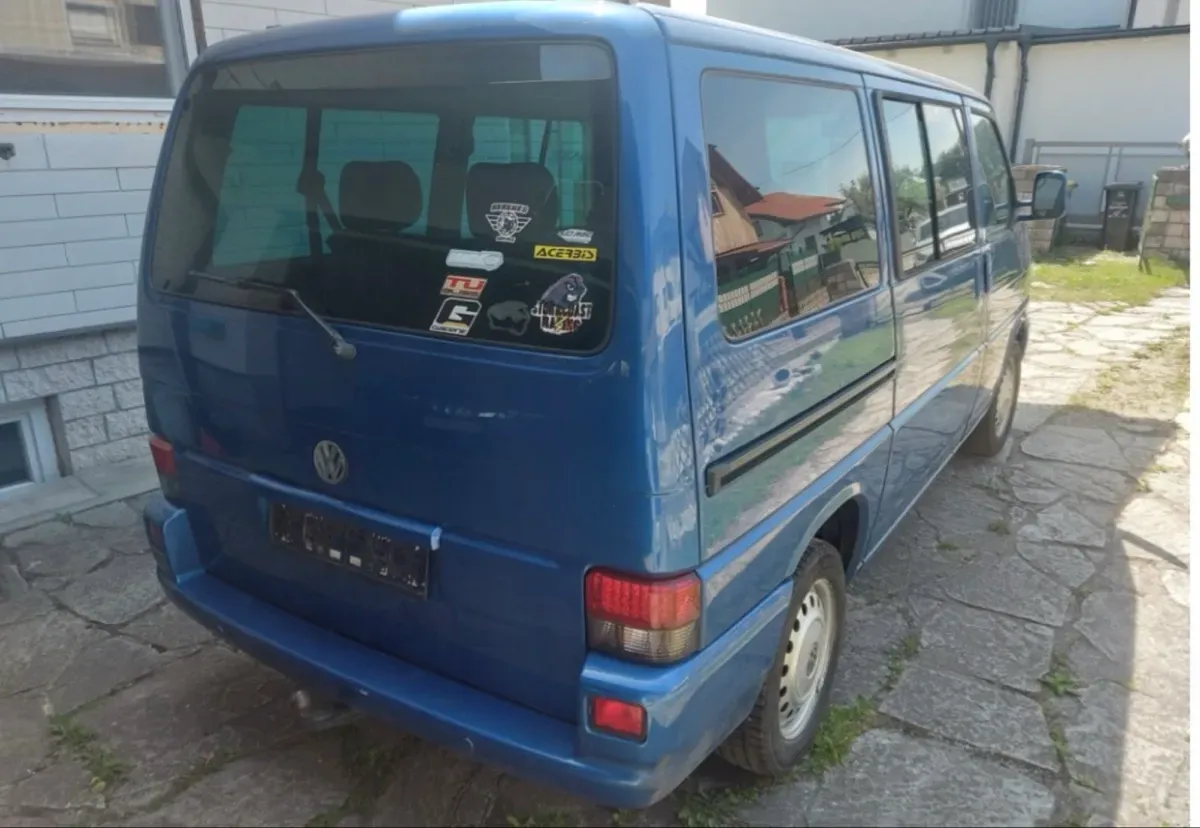 Volkswagen Multivan 1999 photo 2