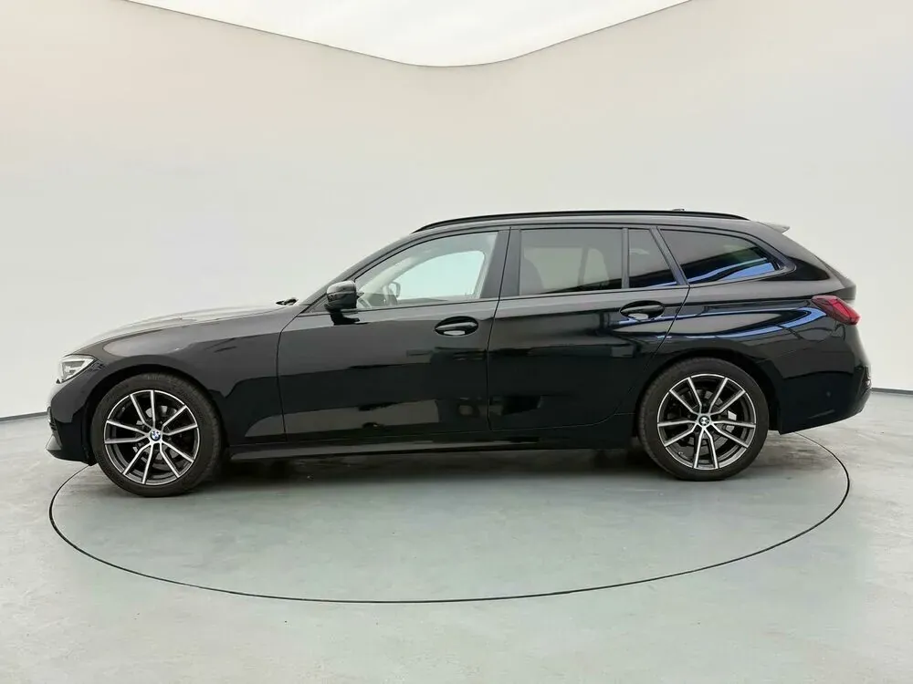 BMW 3 Series 2022 photo 3