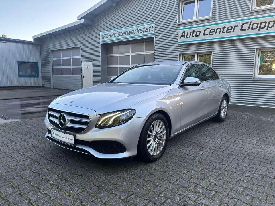 Mercedes-Benz E 220 D