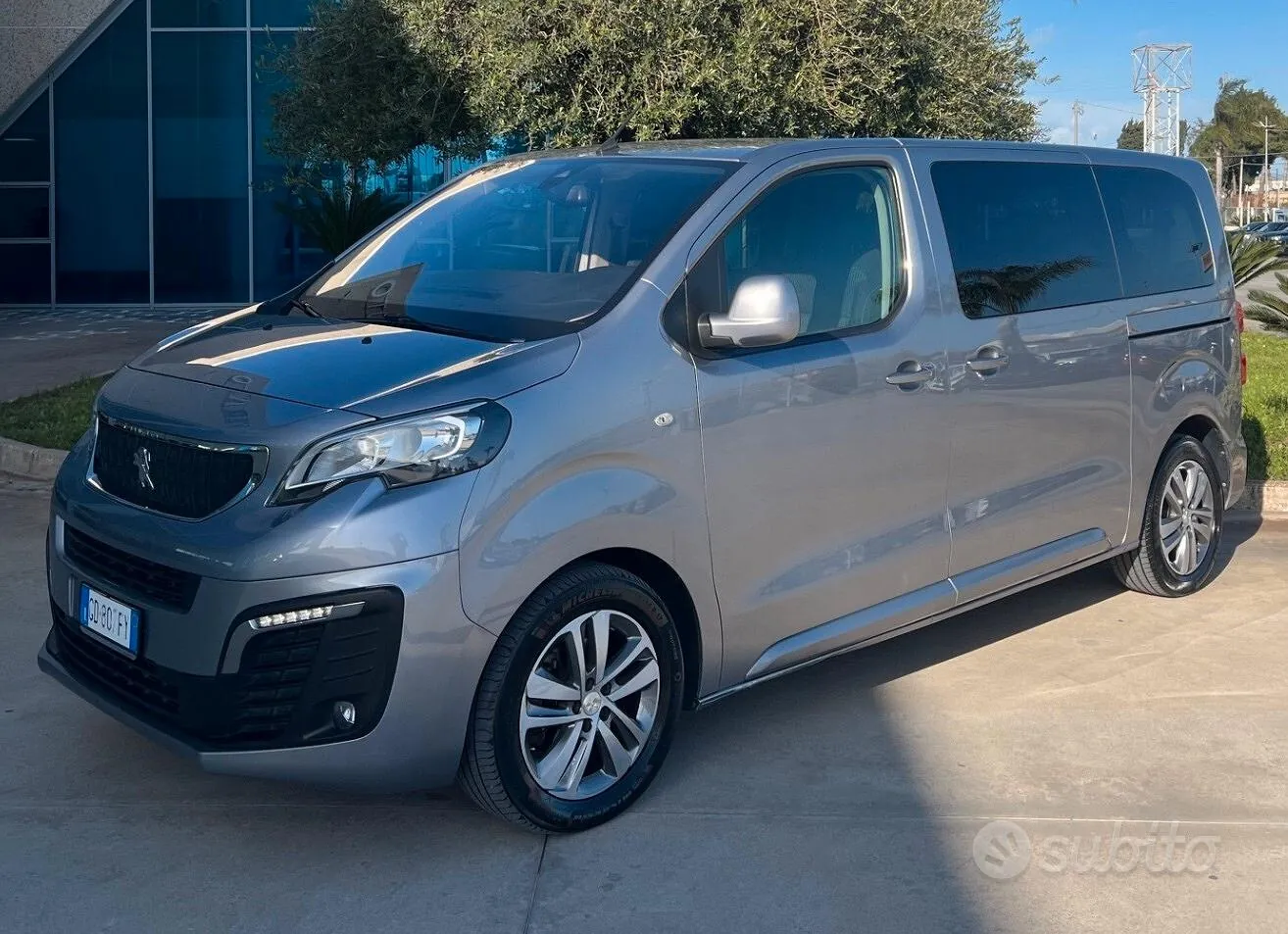 Peugeot Traveller