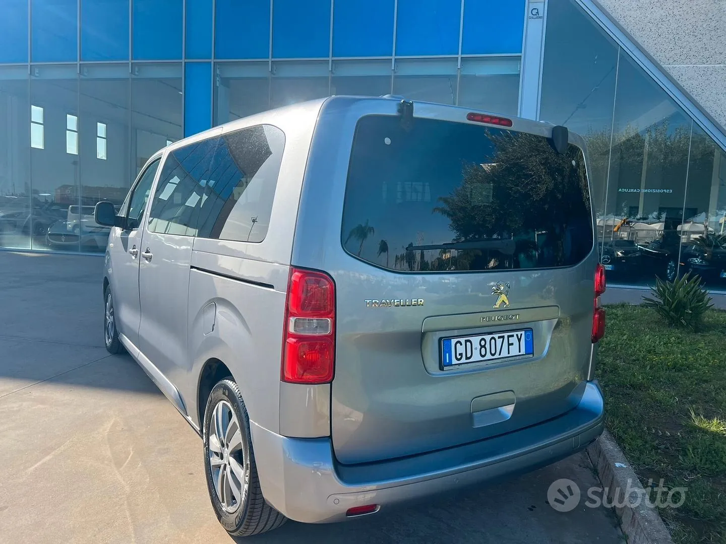 Peugeot Traveller 2021 photo 4