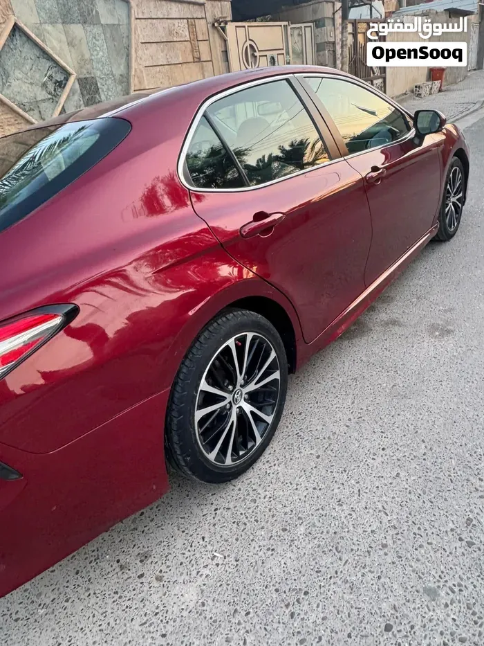 Toyota Camry 2018 photo 3