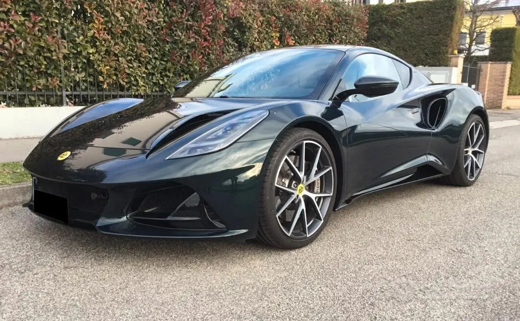 Lotus Emira