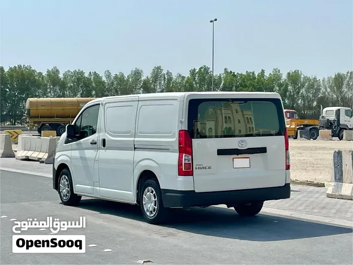 Toyota Hiace 2021 photo 4