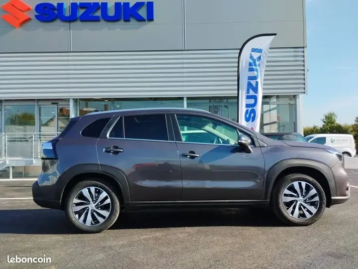 Suzuki S-Cross 2025 photo 4