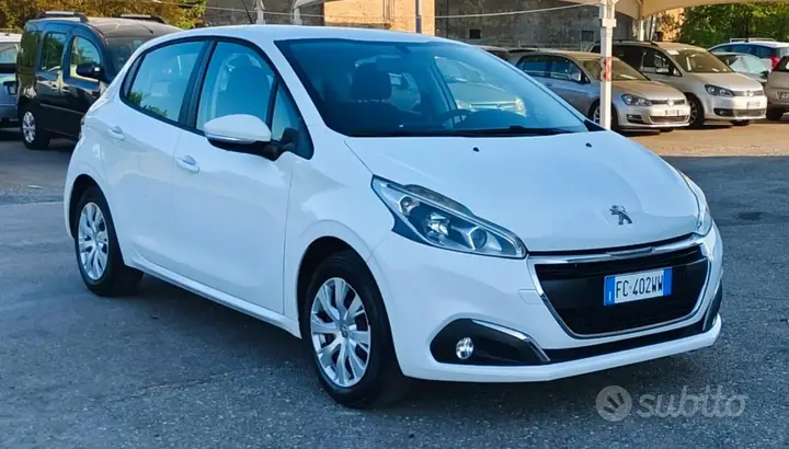 Peugeot 208 2016 photo 3
