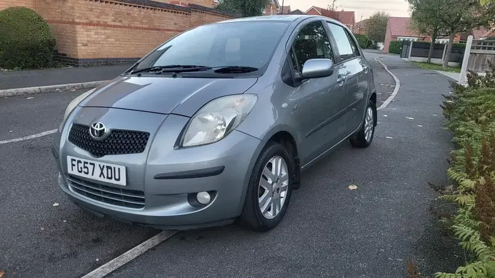 Toyota Yaris 2007 photo 3