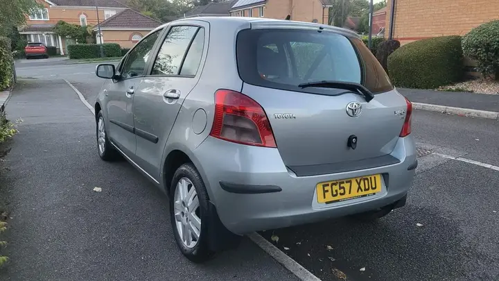 Toyota Yaris 2007 photo 4