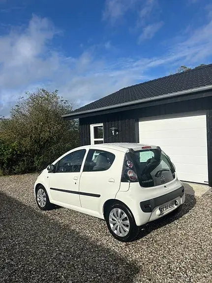 Citroen C1 2011 photo 2
