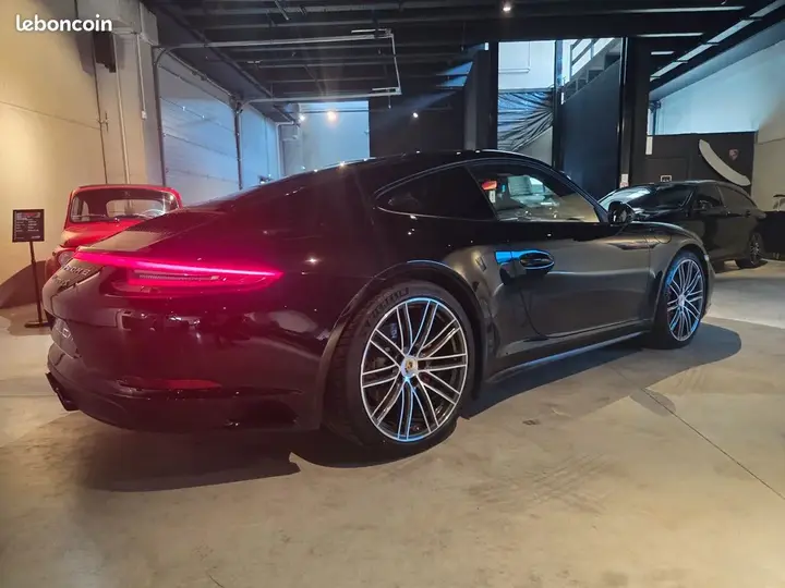 Porsche 911 2017 photo 2