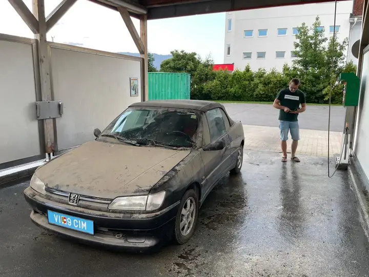 Peugeot 306