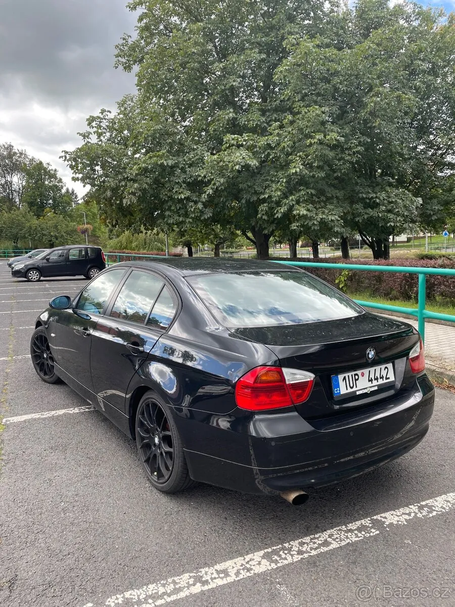 BMW 320I 2005 photo 3