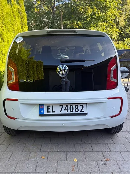 Volkswagen E-Up! 2015 photo 2