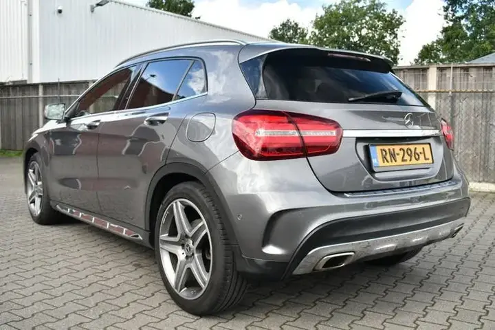 Mercedes-Benz Gla 2017 photo 2
