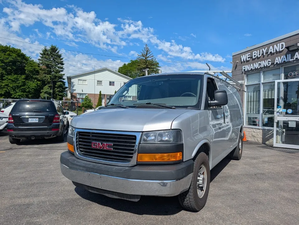 GMC Savana 2016 photo 3