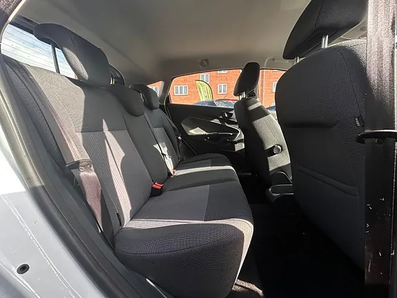 Ford Fiesta 2011 photo 5