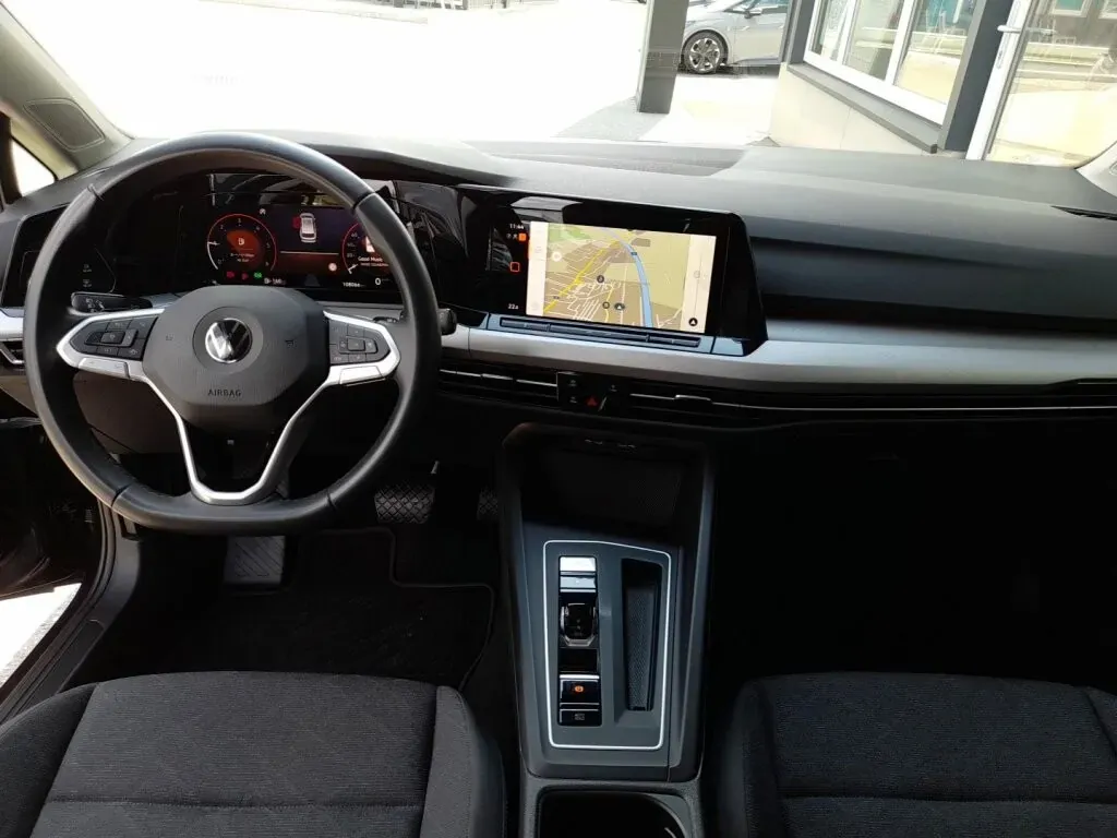Volkswagen Golf 2023 photo 3