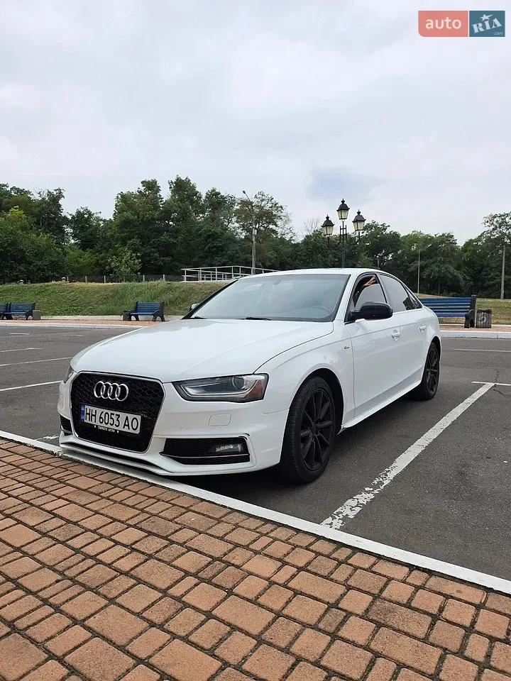 Audi A4 2013 photo 2