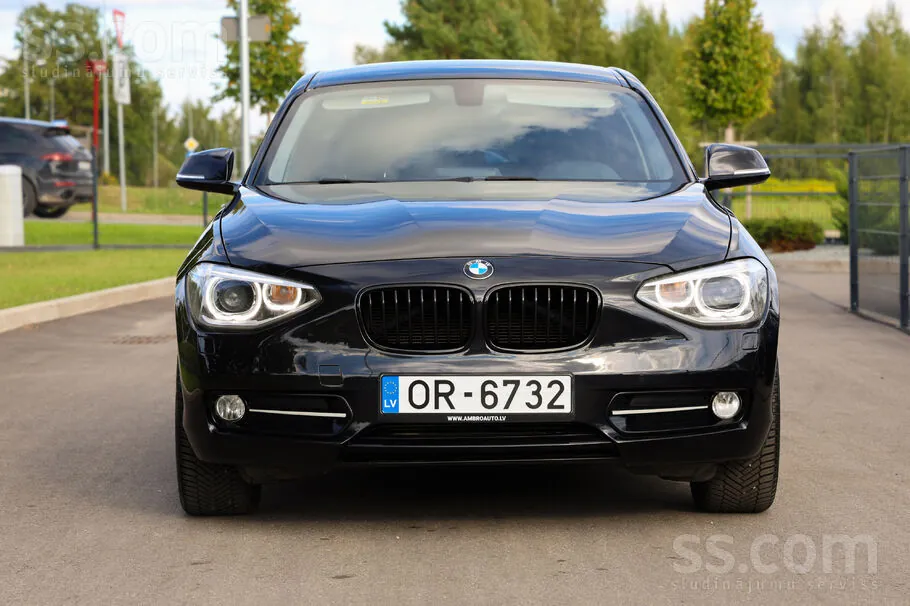 BMW F21 2014 photo 2