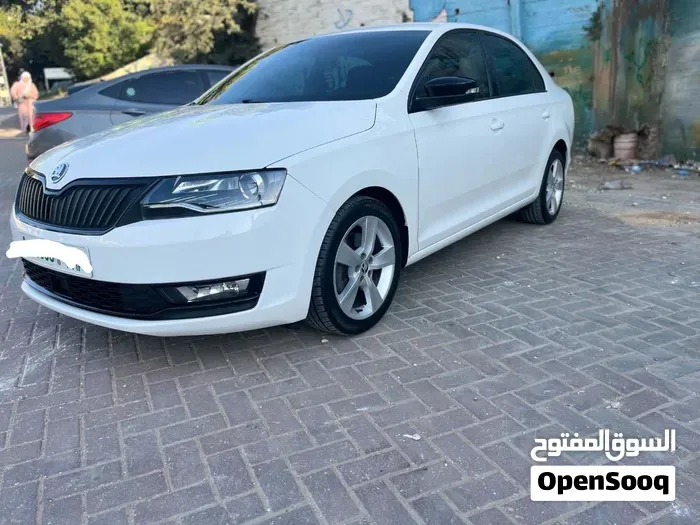 Skoda Rapid 2018 photo 2
