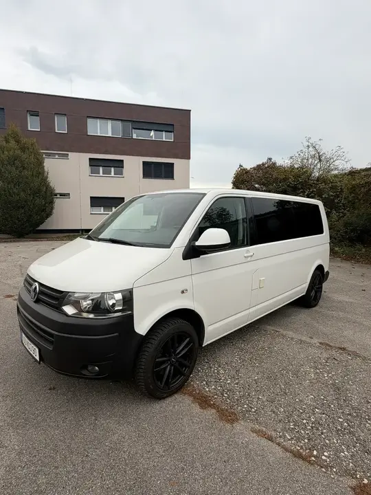 Volkswagen Caravelle