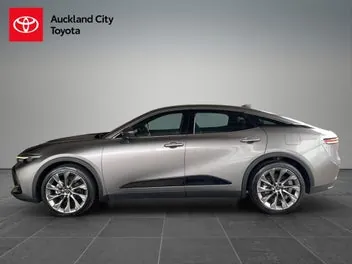Toyota Crown 2023 photo 5