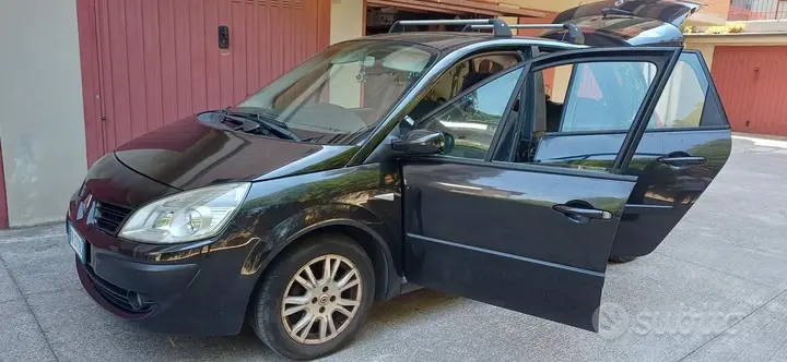 Renault Scenic 2008 photo 2
