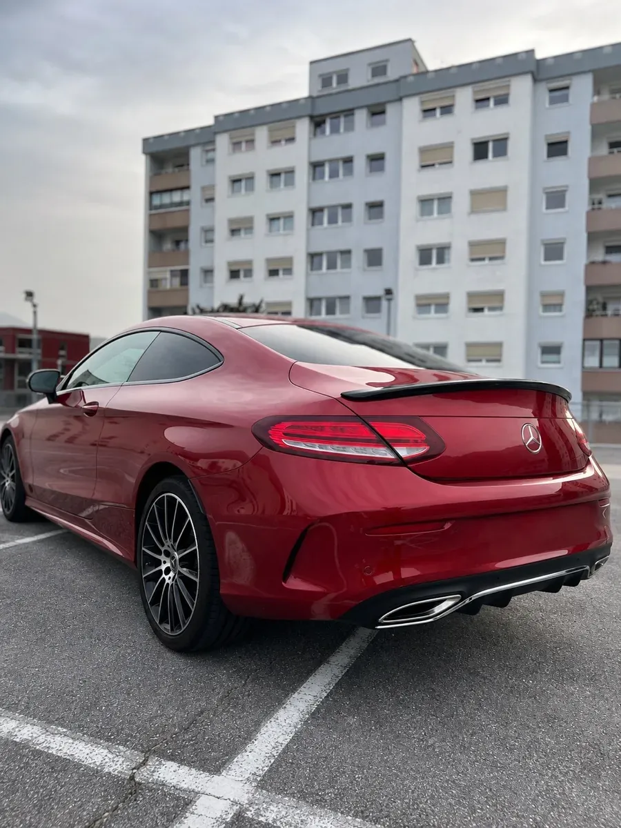 Mercedes-Benz C-Class 2018 photo 3