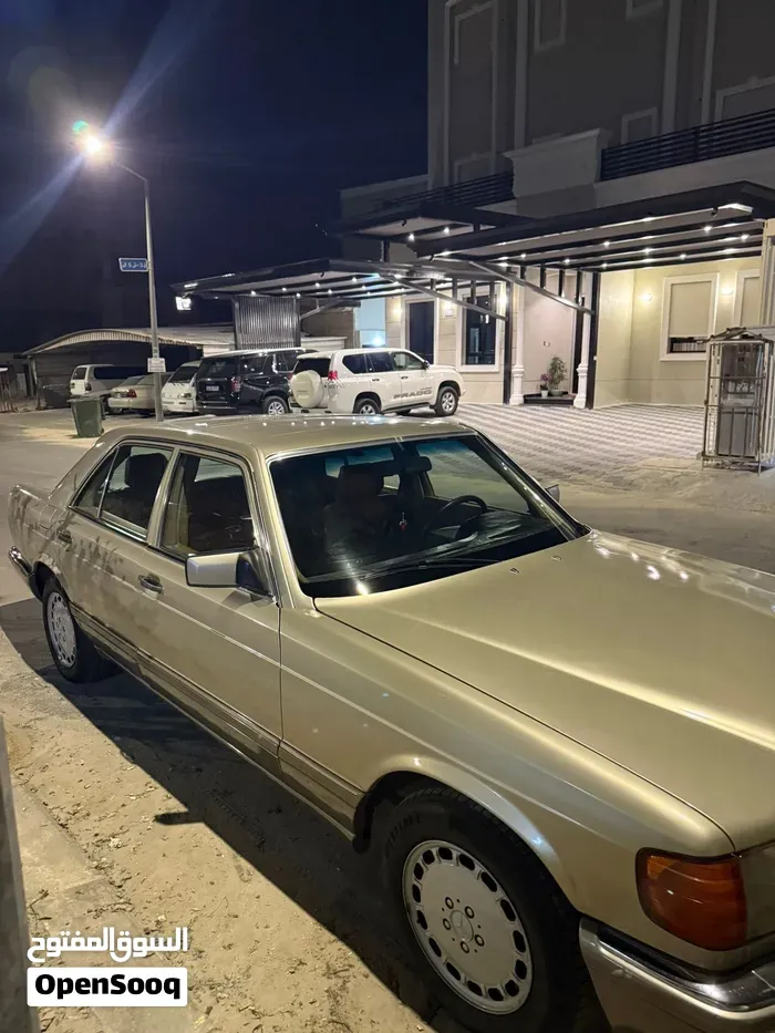 Mercedes-Benz C-Class 1988 photo 2