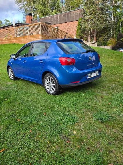 Seat Ibiza 2011 photo 4