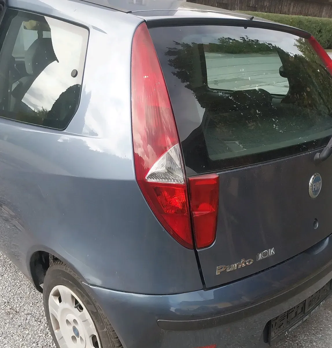 Fiat Punto 2005 photo 2