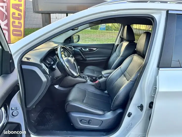 Nissan Qashqai 2015 photo 3