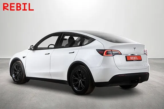 Tesla Model Y 2025 photo 5