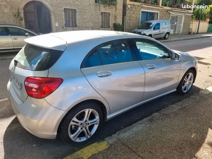 Mercedes-Benz A-Class 2014 photo 2