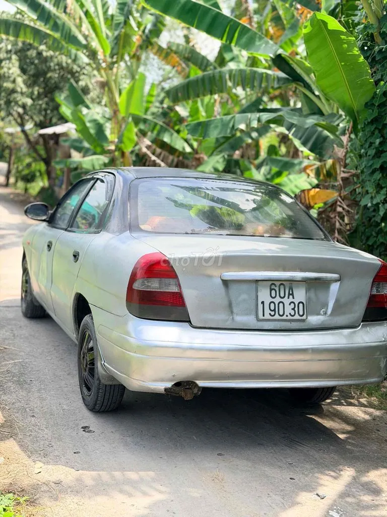 Daewoo Nubira 2000 photo 2