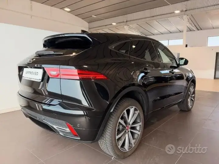 Jaguar E-Pace 2022 photo 5