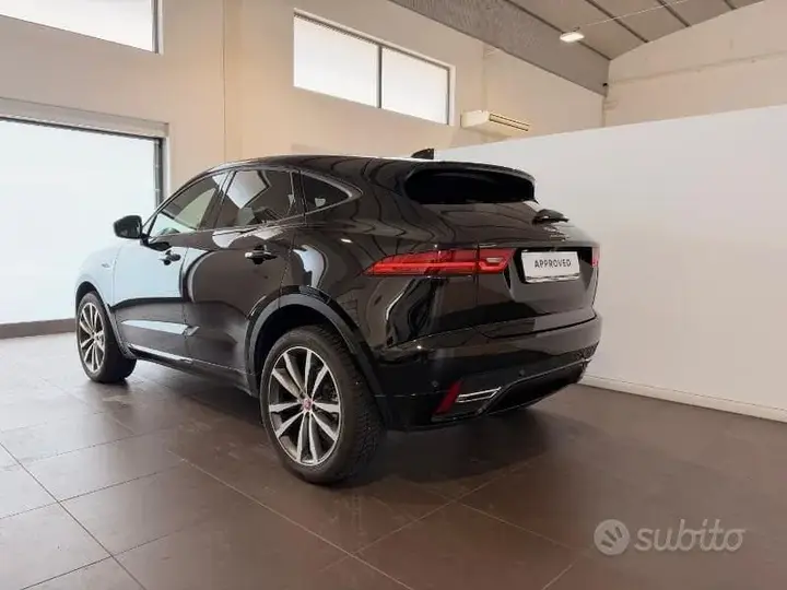 Jaguar E-Pace 2022 photo 3