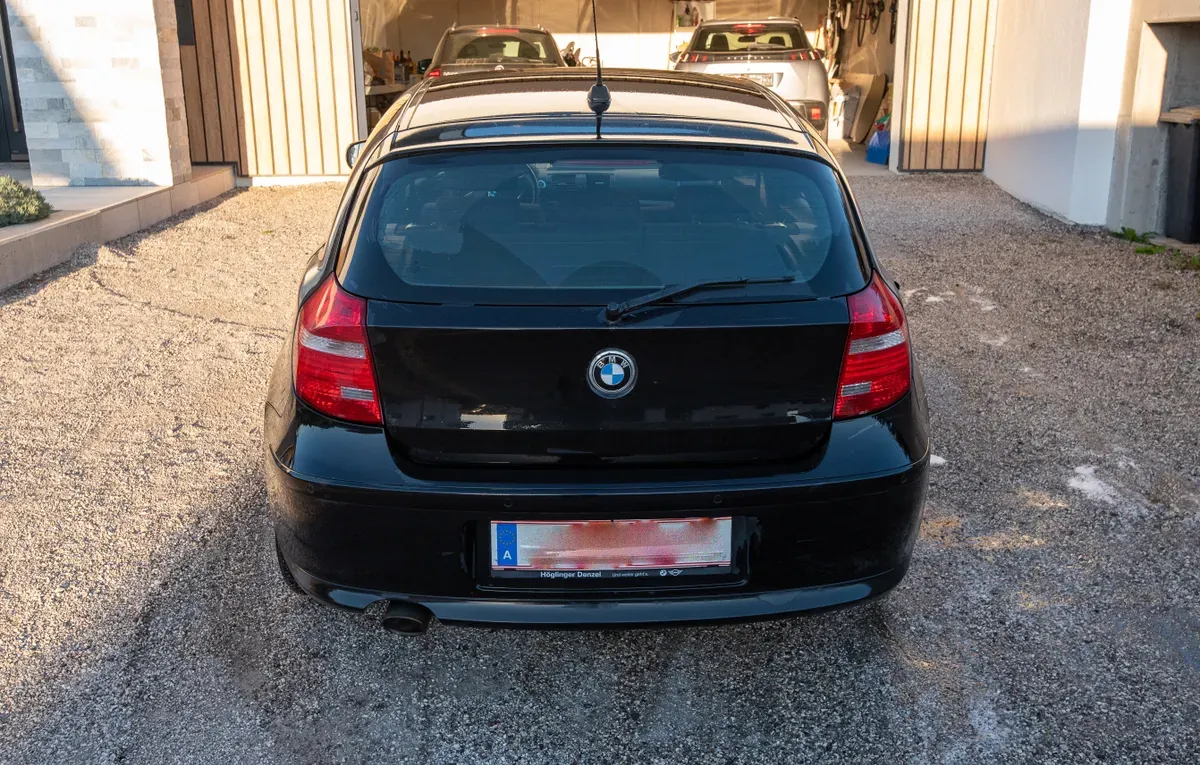 BMW 1 Series 2010 photo 3