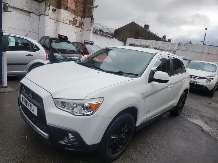 Mitsubishi Asx 2011 photo 4