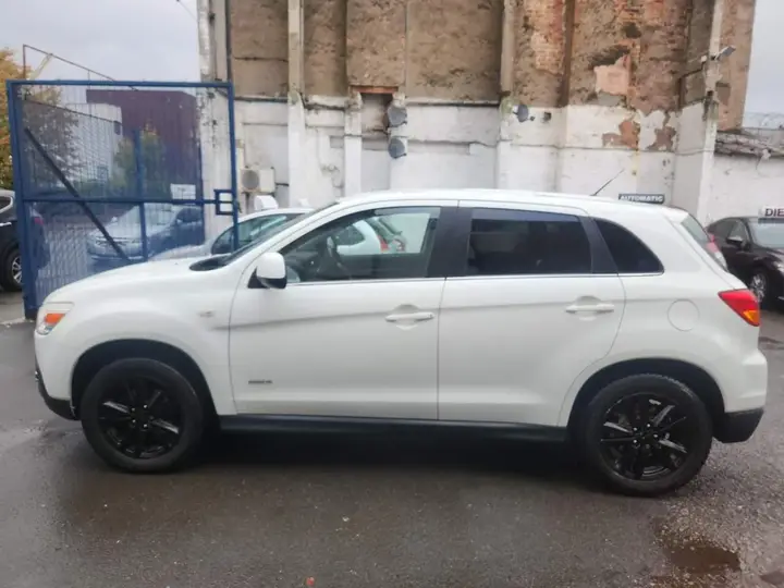 Mitsubishi Asx 2011 photo 5