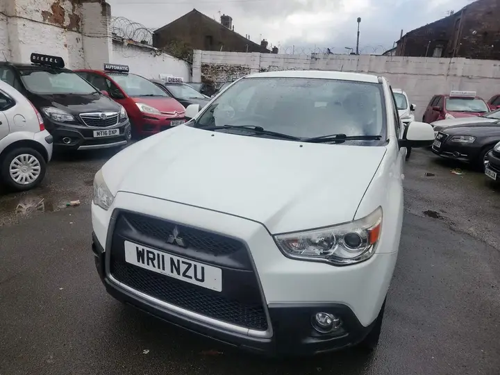 Mitsubishi Asx 2011 photo 2