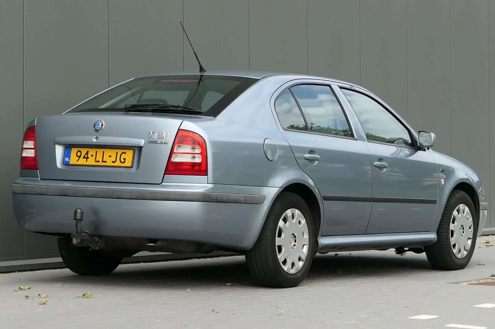 Skoda Octavia 2003 photo 2