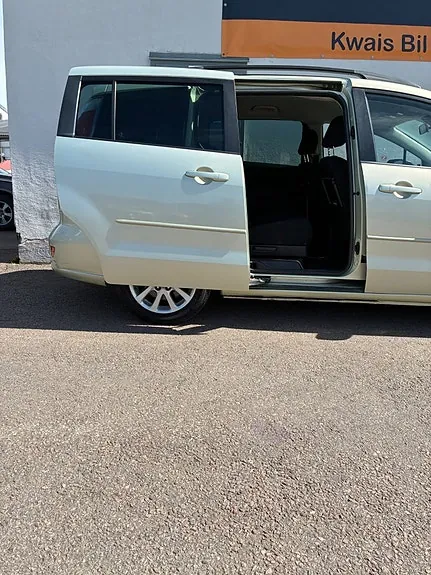 Mazda 5 2008 photo 5
